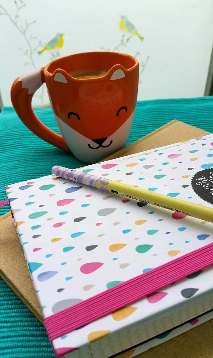 coffee, fox, coffee pot, calendar, pen, no dates, switch off, time, agenda, break enjoy, office, future, break, meeting,